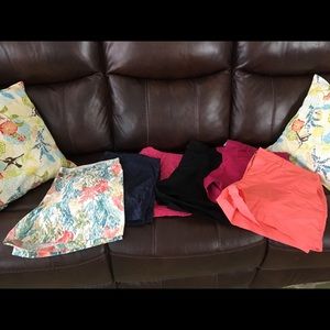 6 pair of Old Navy size 18 short lot